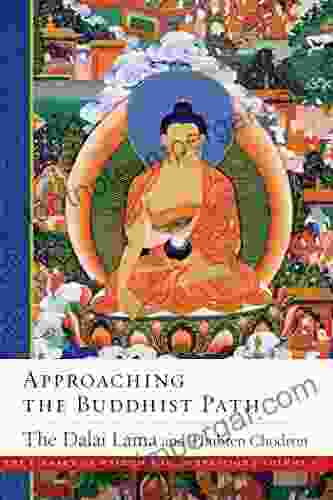 Approaching The Buddhist Path (The Library Of Wisdom And Compassion 1)